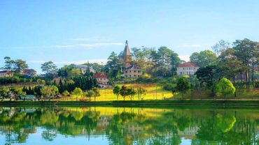 Hồ Xuân Hương: Khám phá vẻ đẹp thơ mộng giữa lòng Đà Lạt